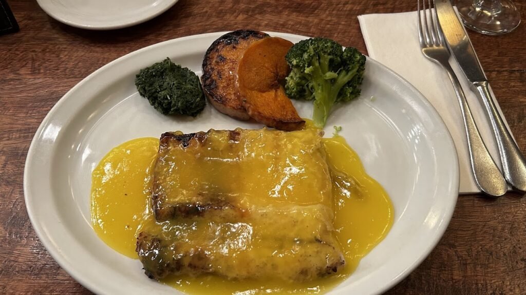 Mais de 10 opções de restaurantes em Mendoza - La Marchigiana - Abadejo ao molho de laranja (estava divino, mas não deixe de provas as massas!)